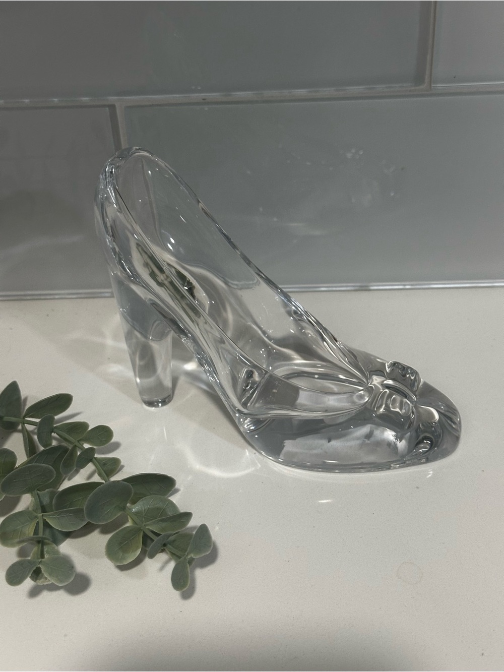 New Sofullue Princess Clear Glass Slipper High Heels Shoes Figurine Ring Holder